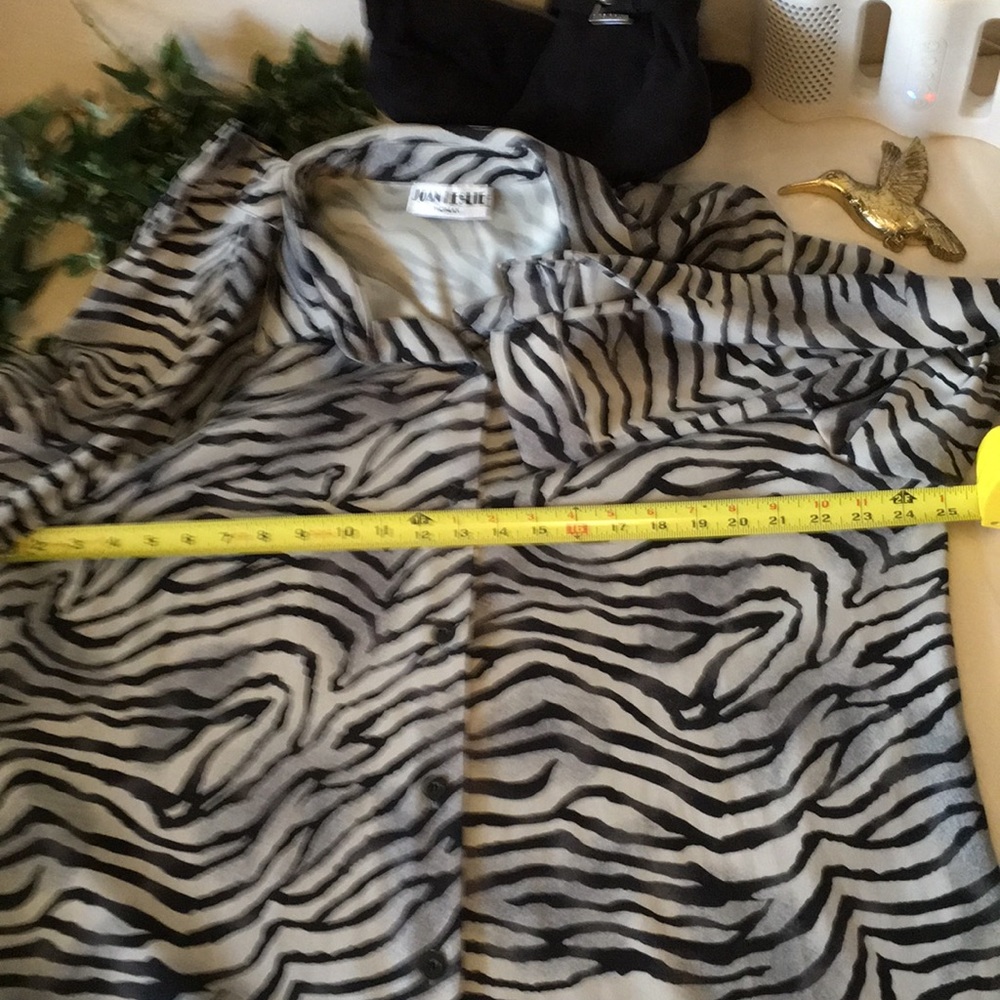 Joan Leslie Zebra Print Blouse - Picture 3 of 7